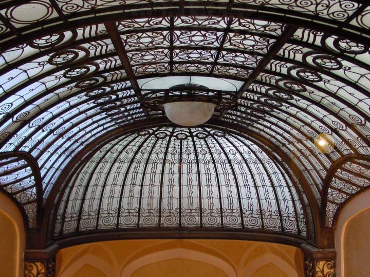 L'expertise d'un artisan vitrail au savoir-faire reconnu