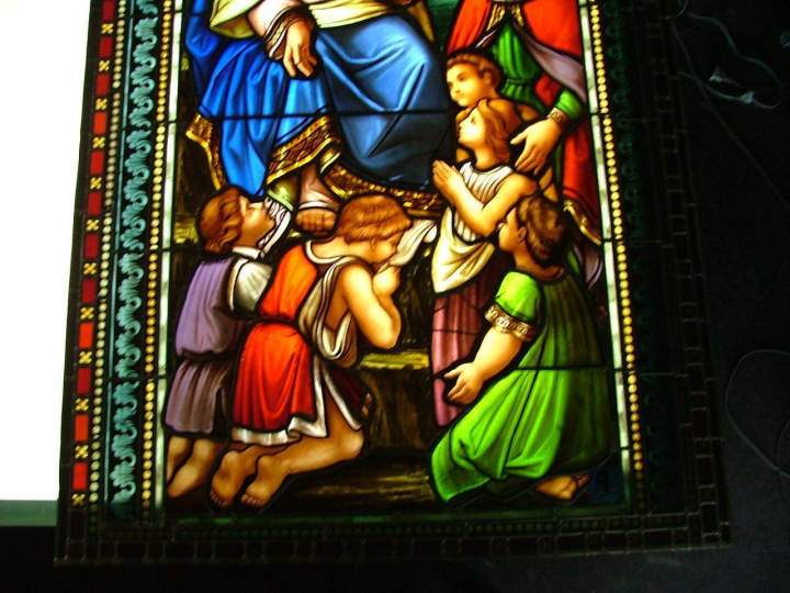 Création vitrail religieux Villenave-d'Ornon